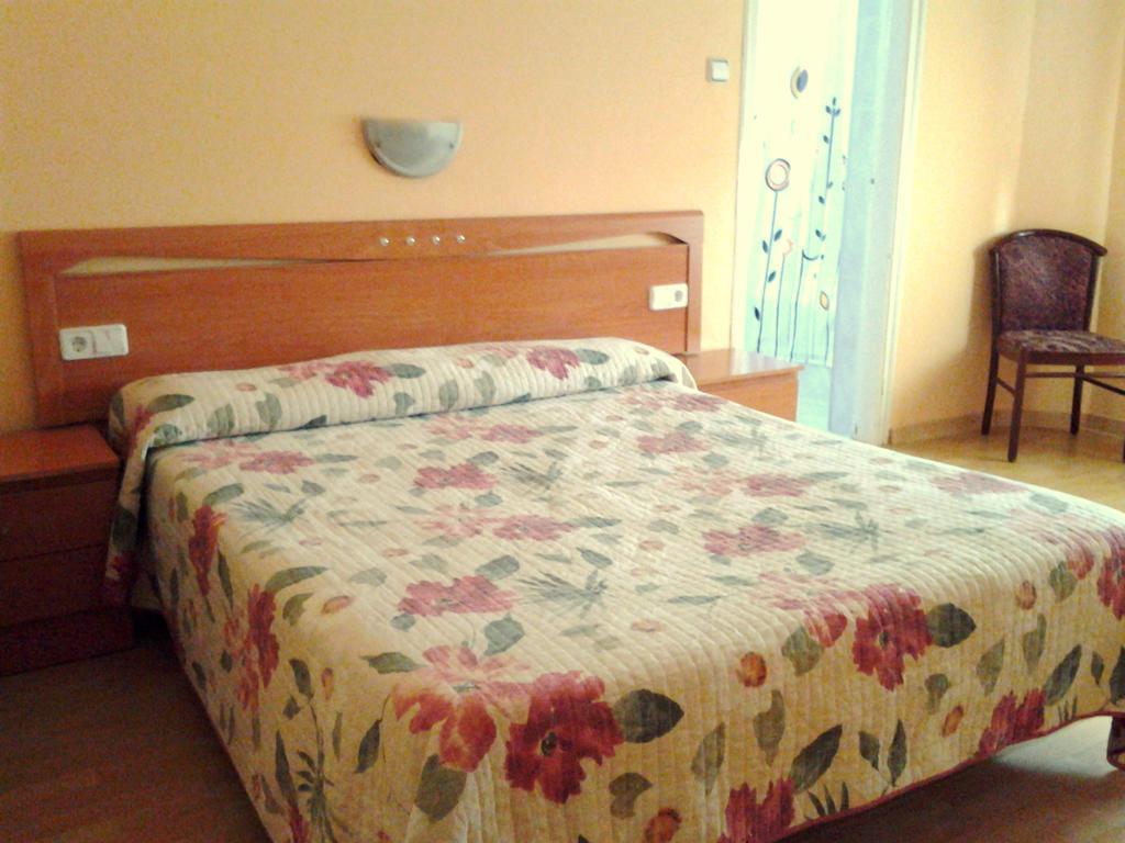 Hostal Urgell بالاغوار المظهر الخارجي الصورة