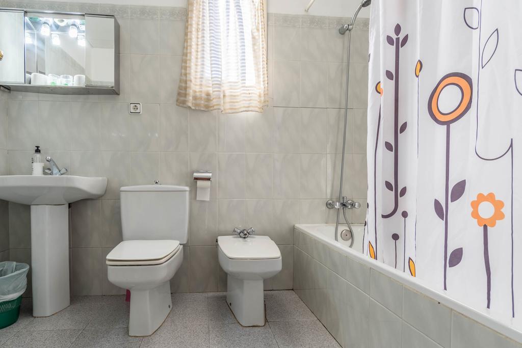 Hostal Urgell بالاغوار المظهر الخارجي الصورة