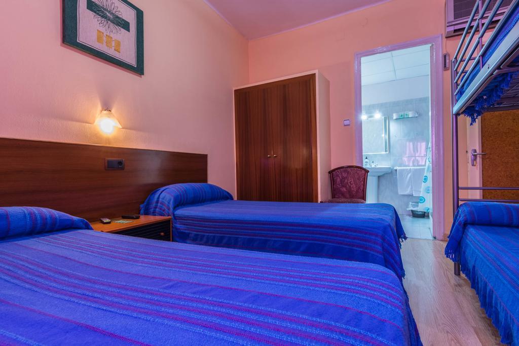 Hostal Urgell بالاغوار المظهر الخارجي الصورة