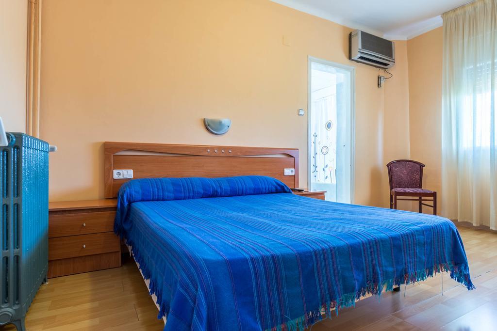 Hostal Urgell بالاغوار المظهر الخارجي الصورة