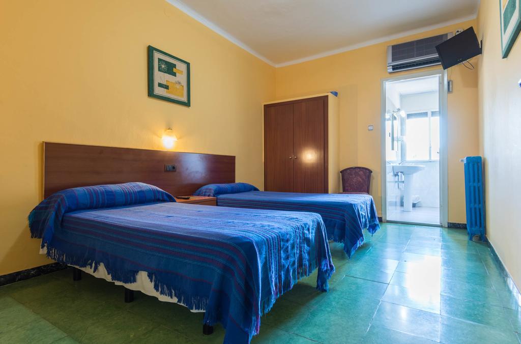 Hostal Urgell بالاغوار المظهر الخارجي الصورة