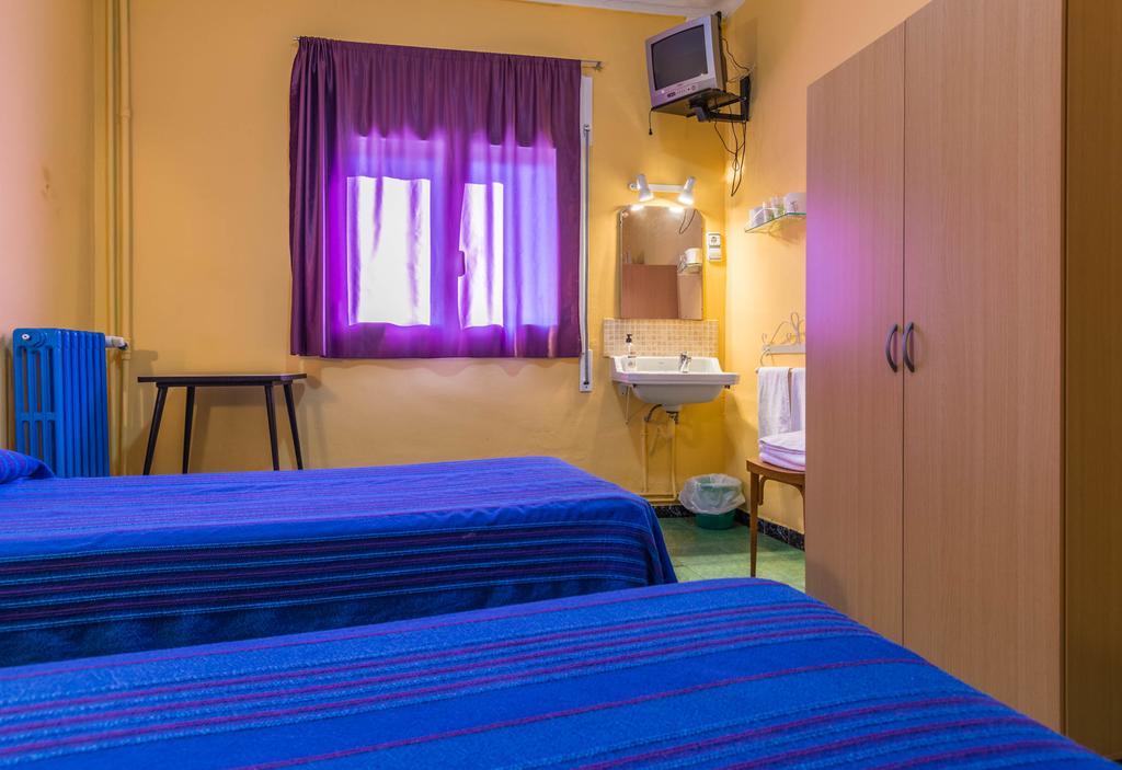 Hostal Urgell بالاغوار المظهر الخارجي الصورة
