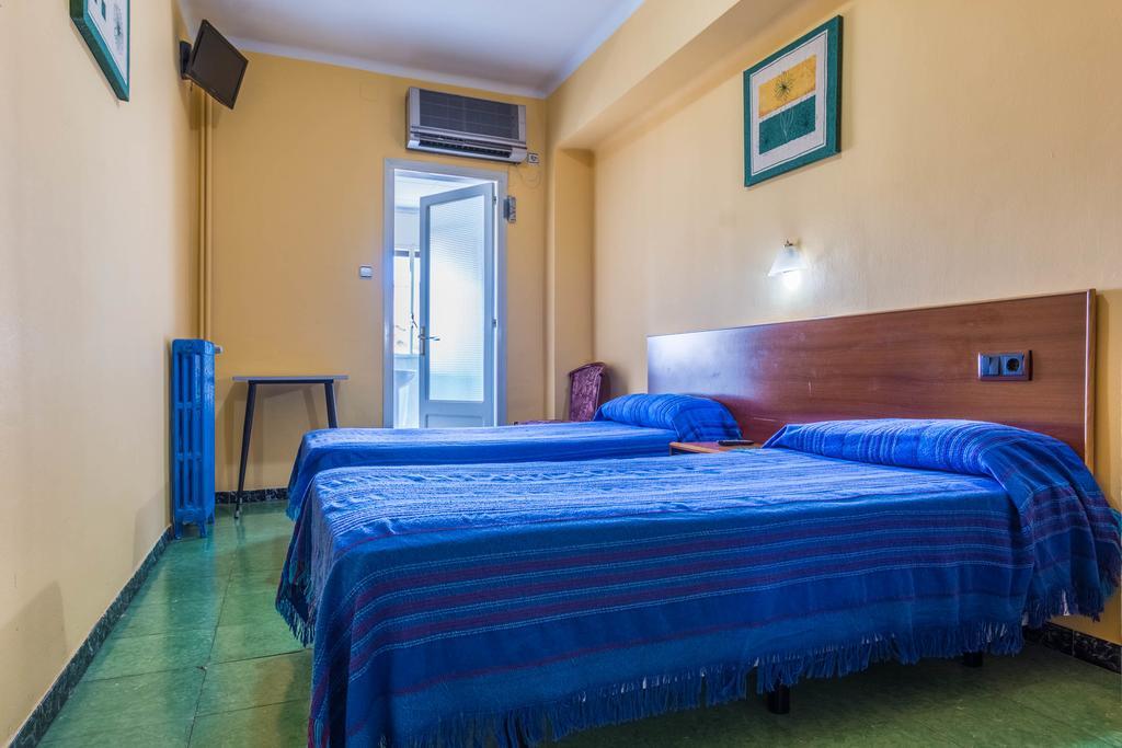 Hostal Urgell بالاغوار المظهر الخارجي الصورة