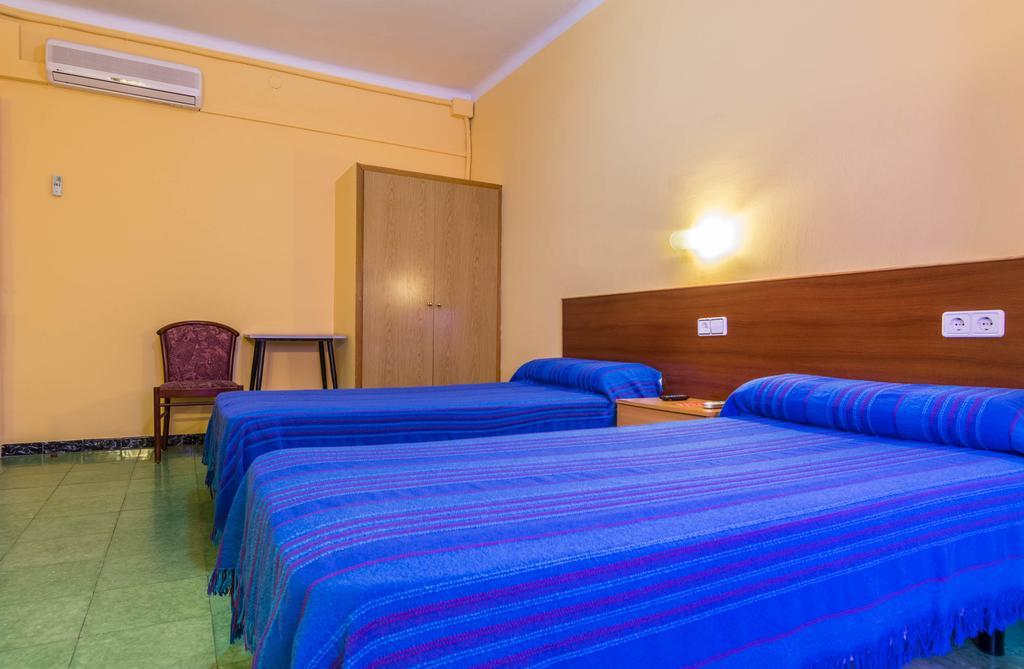 Hostal Urgell بالاغوار المظهر الخارجي الصورة