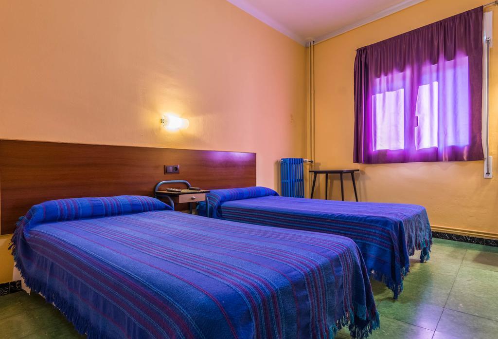 Hostal Urgell بالاغوار المظهر الخارجي الصورة